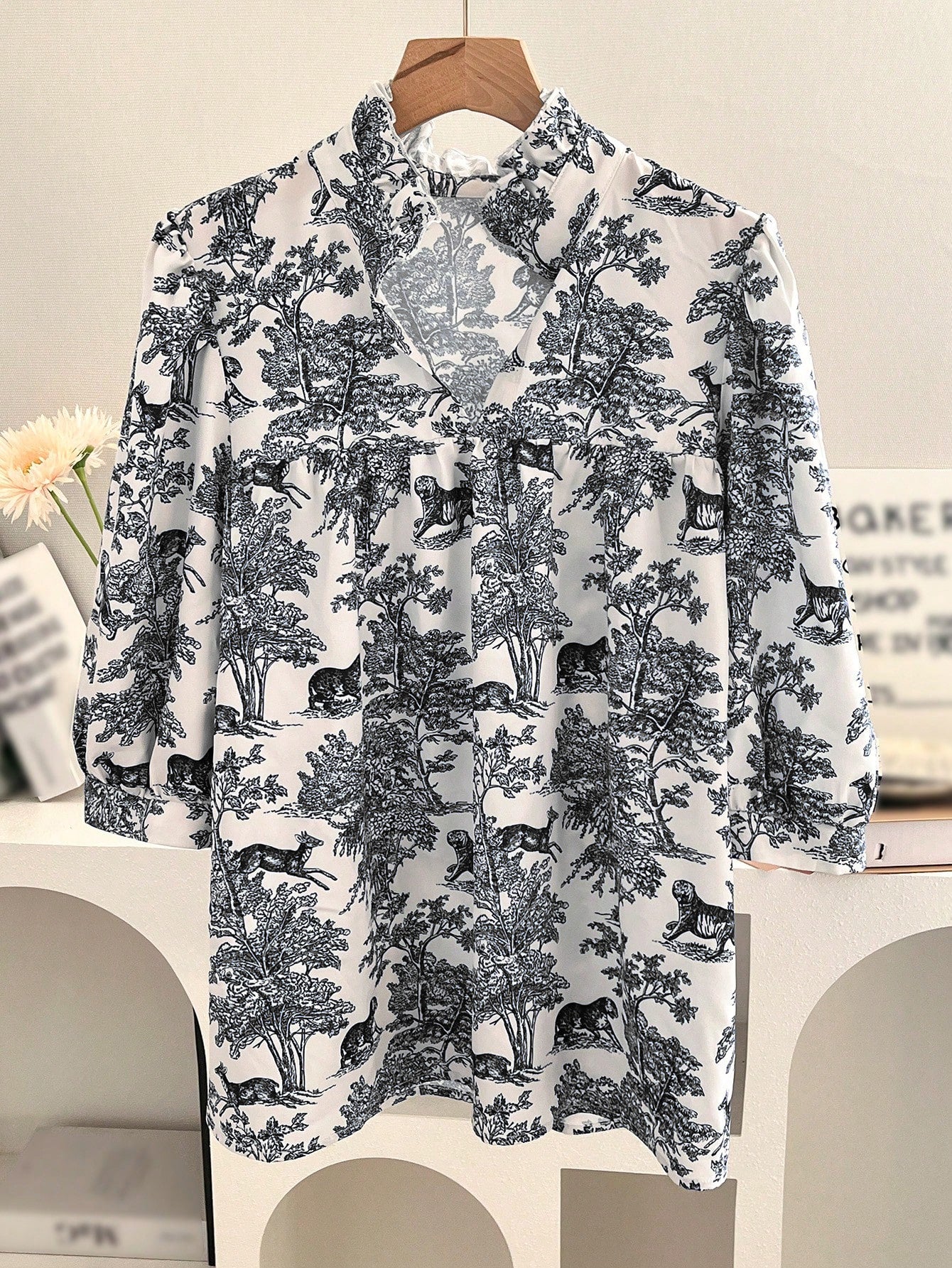 Women's V-neck Ruffle Collar Printed Shirts (Buy 2 Free Shipping)